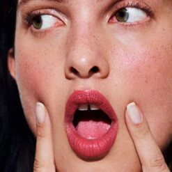 Le Velours Crème à Lèvres -Dermalogica Boutique 3Velours Carre