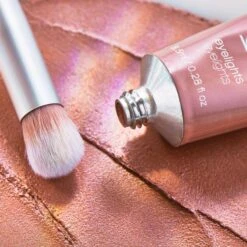 RMS Beauty Eyelights Cream Eye Shadow Fards Crème 40 RMS Beauty Eyelights Cream Eye Shadow Fards Crème -Dermalogica Boutique BRUSH 2 1