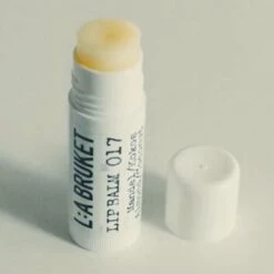 L:A Bruket Lip Balm Baume à Lèvres Protecteur 017 -Dermalogica Boutique Capture d ecran 2023 03 01 a 15.59.59