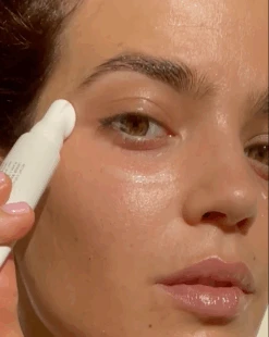 Bright Start Activated Crème Regard Éclaircissante 7 Bright Start Activated Crème Regard Éclaircissante -Dermalogica Boutique Captured ecran2023 02 13a17.45.22