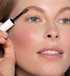Brow Gel Gel Sourcils 17 Brow Gel Gel Sourcils -Dermalogica Boutique ILIAEssentialBrowGel B 3