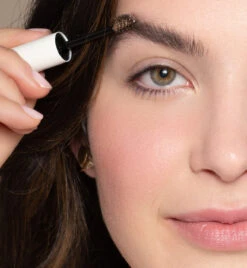 Brow Gel Gel Sourcils 19 Brow Gel Gel Sourcils -Dermalogica Boutique ILIAEssentialBrowGel M 3