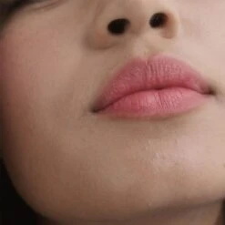 Baume à Lèvres Teinté -Dermalogica Boutique rouge doria