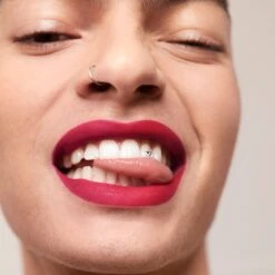 Petal Bouche Rouge à Lèvres Mat Sans Transfert -Dermalogica Boutique vfr petal bouche coeur infidele 11