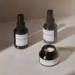 L:A Bruket Essential Cleansing Oil Huile Nettoyante 276 -Dermalogica Boutique visuelinspi labruket e3a982e0 2479 4c3b 8cab 058c9b6a51fd